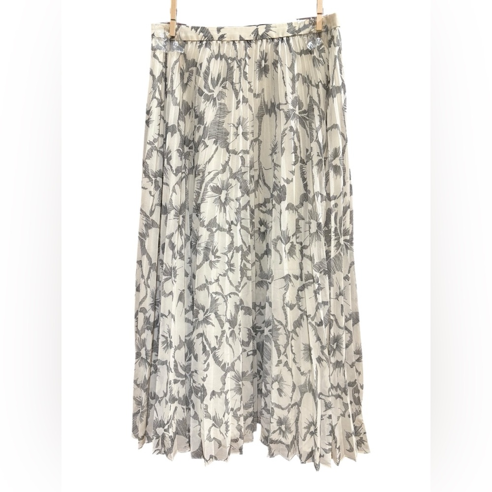 Banana Republic Floral Maxi Skirt | Size: 2 Petite | Color: Cream & Grey